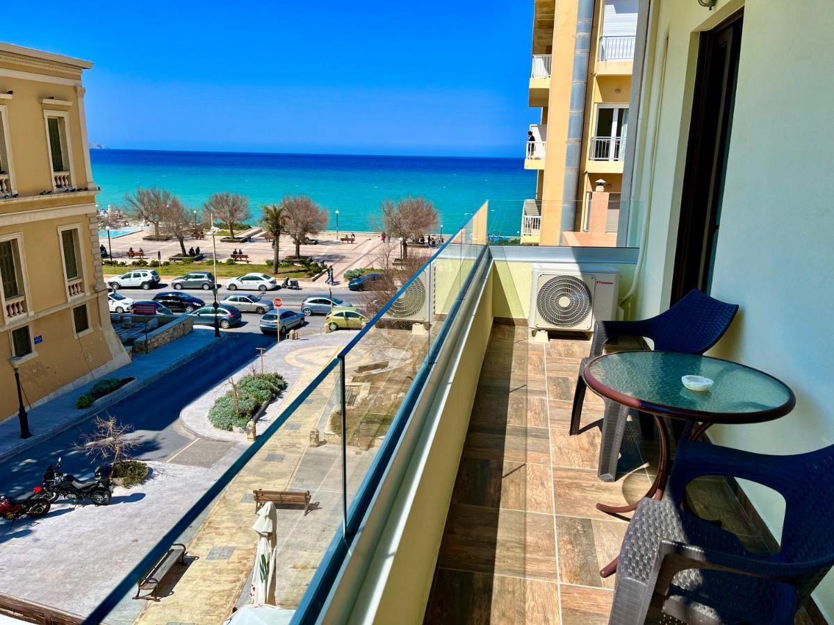 Blue Elegance City Center Heraklion Apartment Buitenkant foto