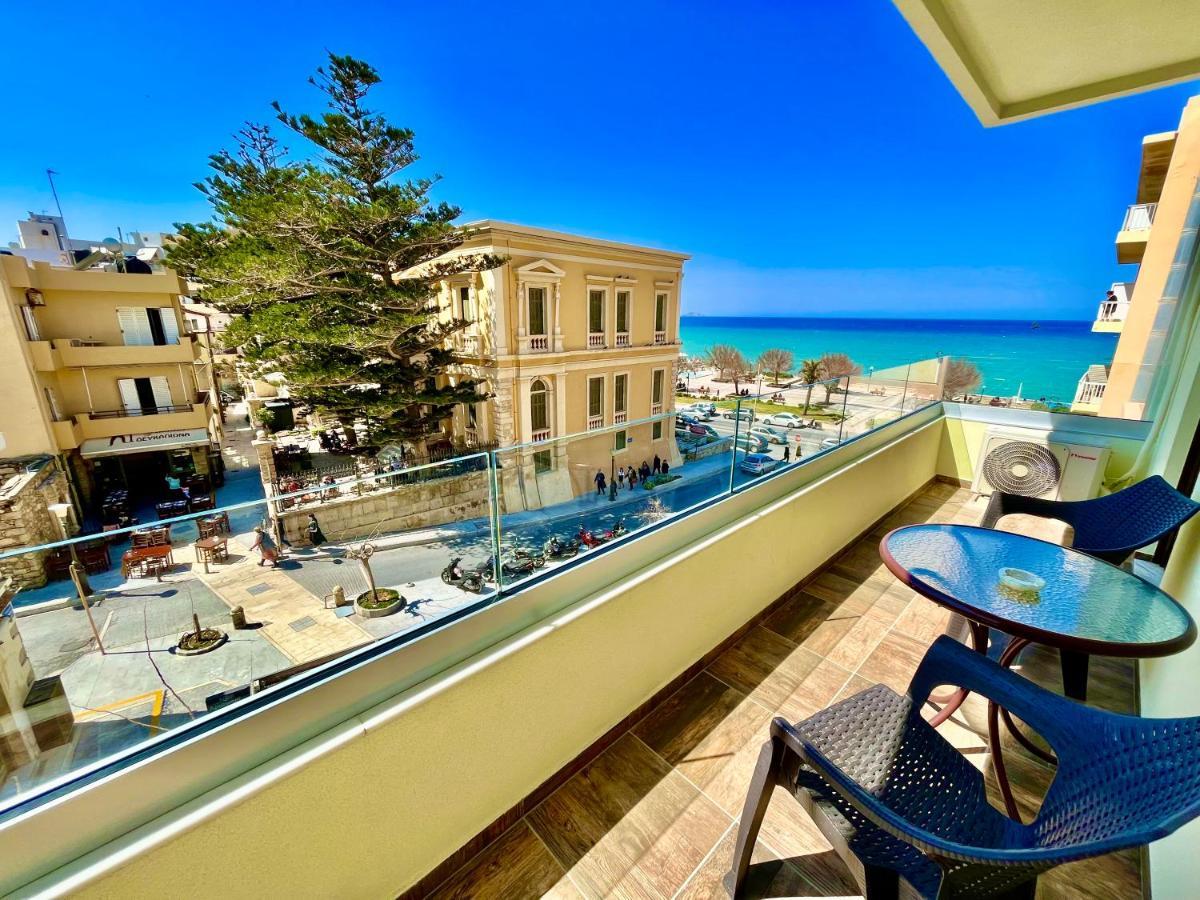 Blue Elegance City Center Heraklion Apartment Buitenkant foto