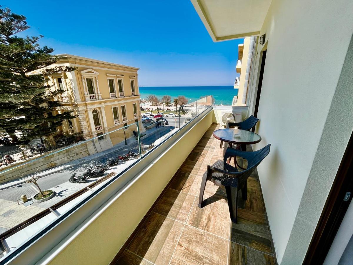 Blue Elegance City Center Heraklion Apartment Buitenkant foto