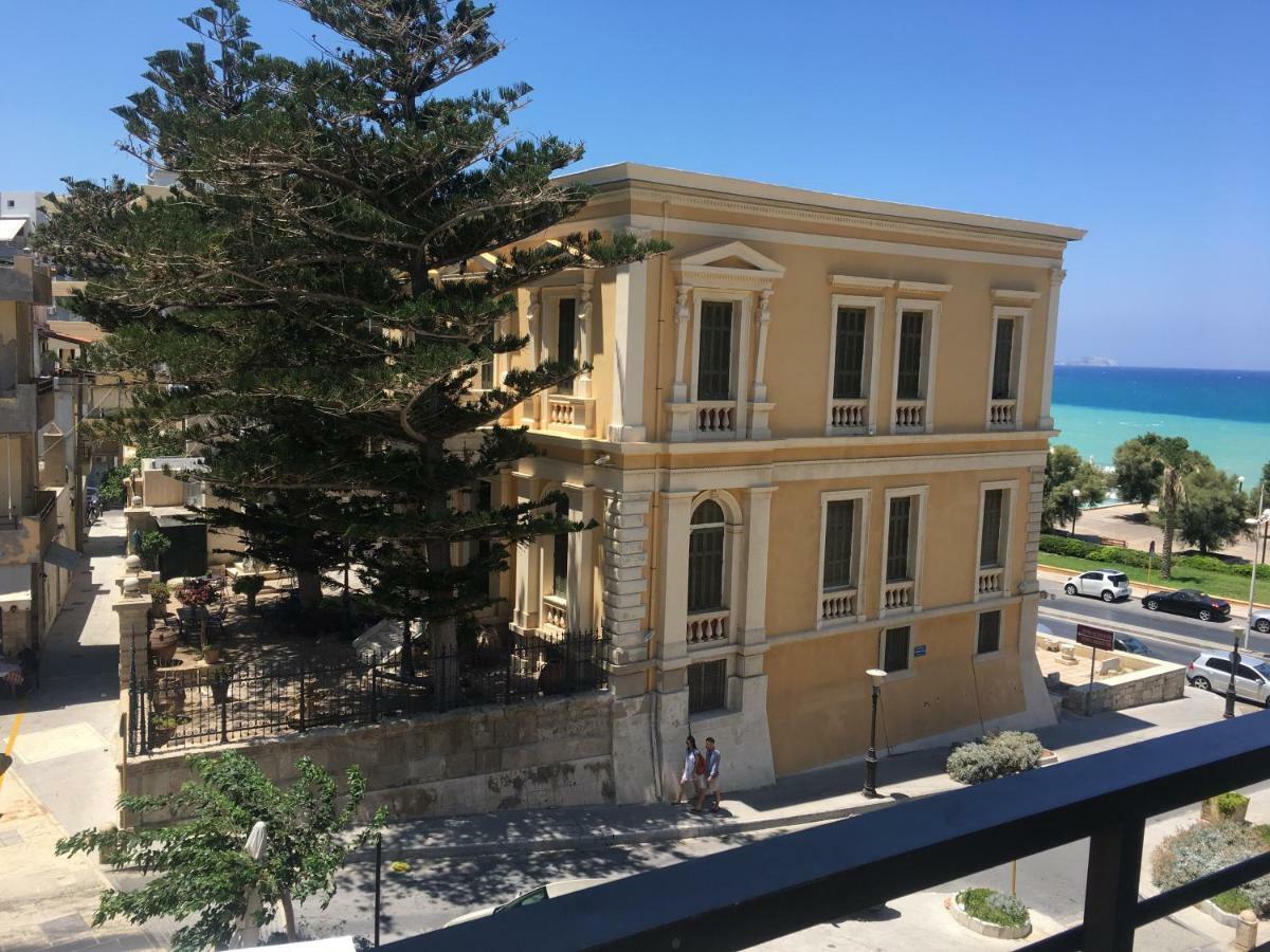 Blue Elegance City Center Heraklion Apartment Buitenkant foto