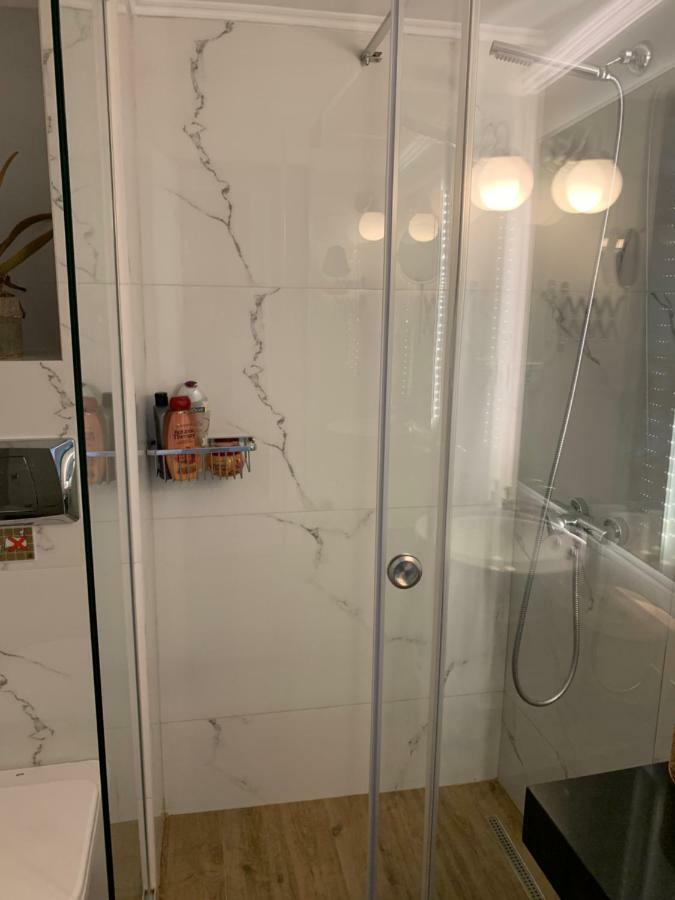 Blue Elegance City Center Heraklion Apartment Buitenkant foto