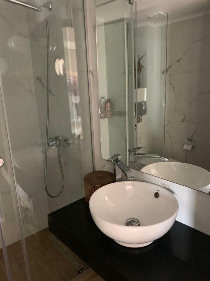 Blue Elegance City Center Heraklion Apartment Buitenkant foto